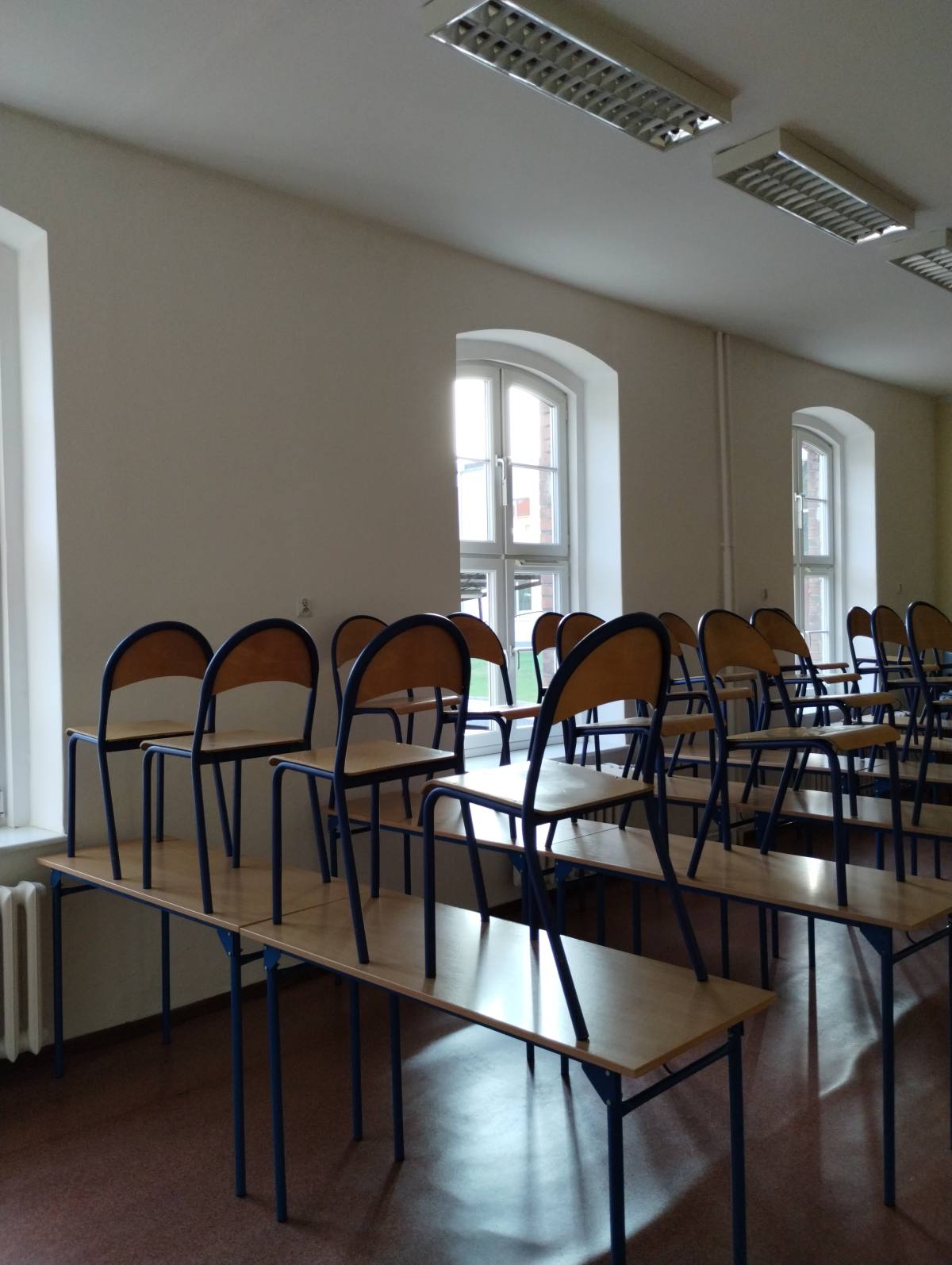 Wakacyjne przemiany, czyli odświeżamy naszą szkołę - remonty 2024