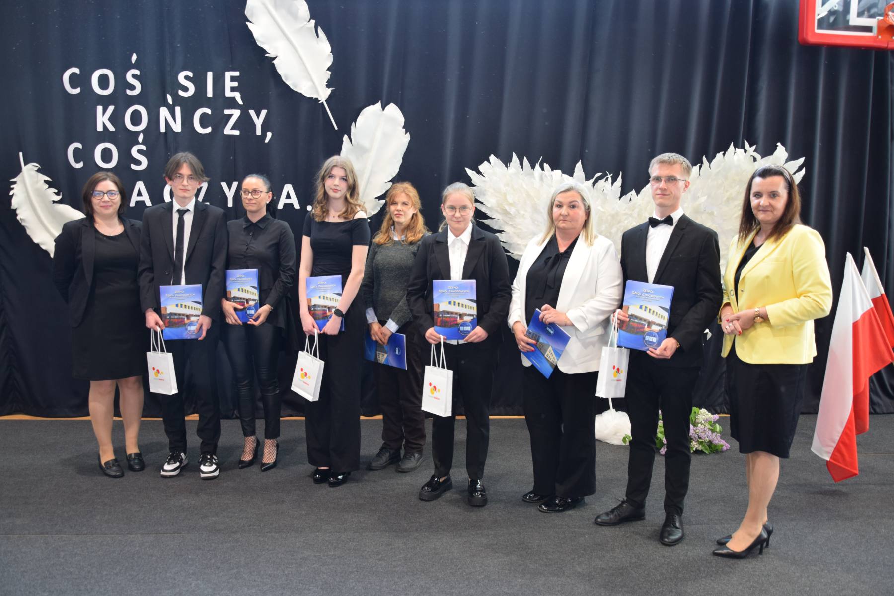 Uroczyste zakończenie nauki przez uczniów Technikum w Rawiczu - 25.04.2025 r. 