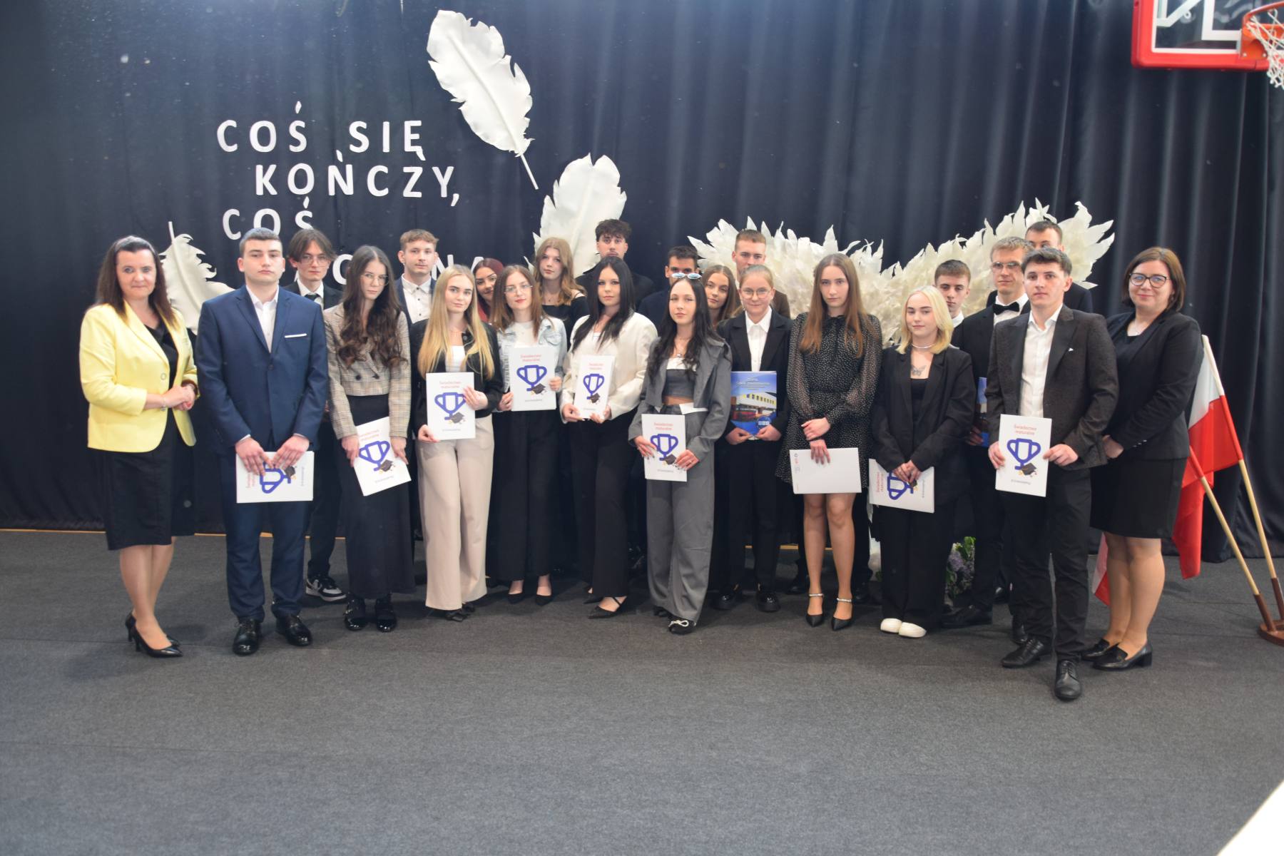 Uroczyste zakończenie nauki przez uczniów Technikum w Rawiczu - 25.04.2025 r. 