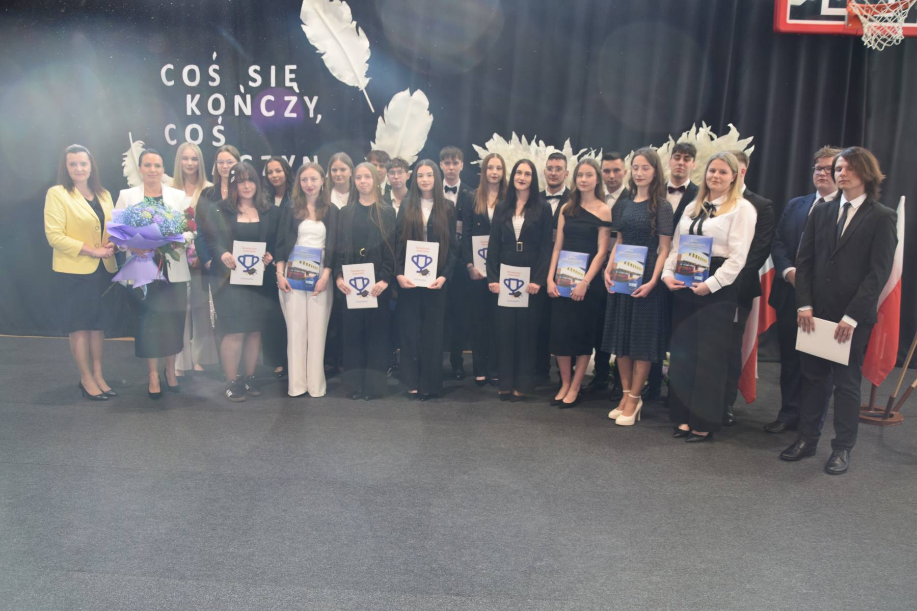 Uroczyste zakończenie nauki przez uczniów Technikum w Rawiczu - 25.04.2025 r. 