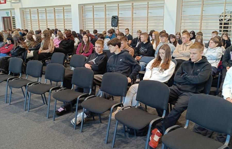 Spotkanie z leśnikami - fascynująca lekcja o przyrodzie
