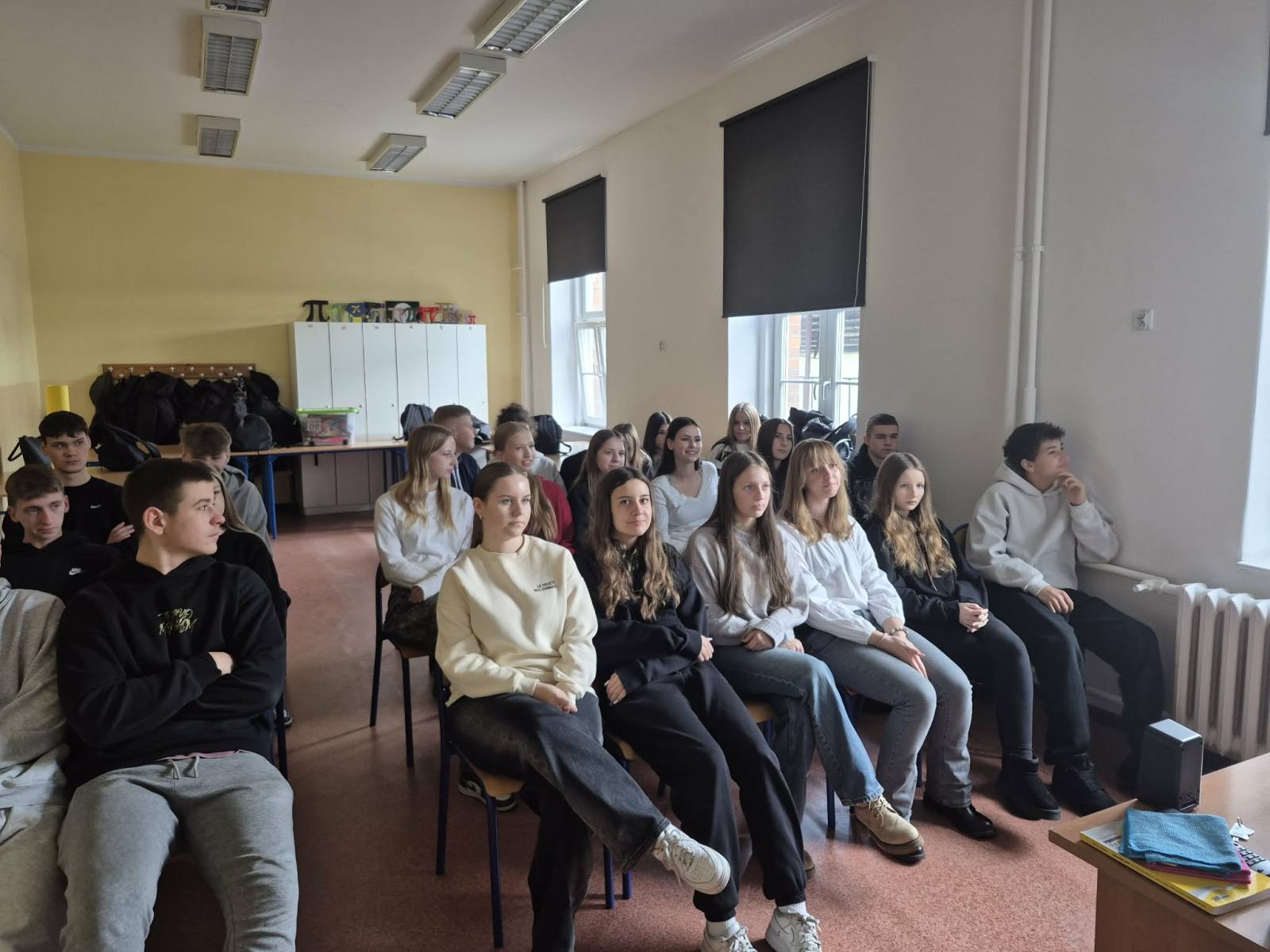 Działania upowszechniające projekt „Staże zawodowe – nowe otwarcie”