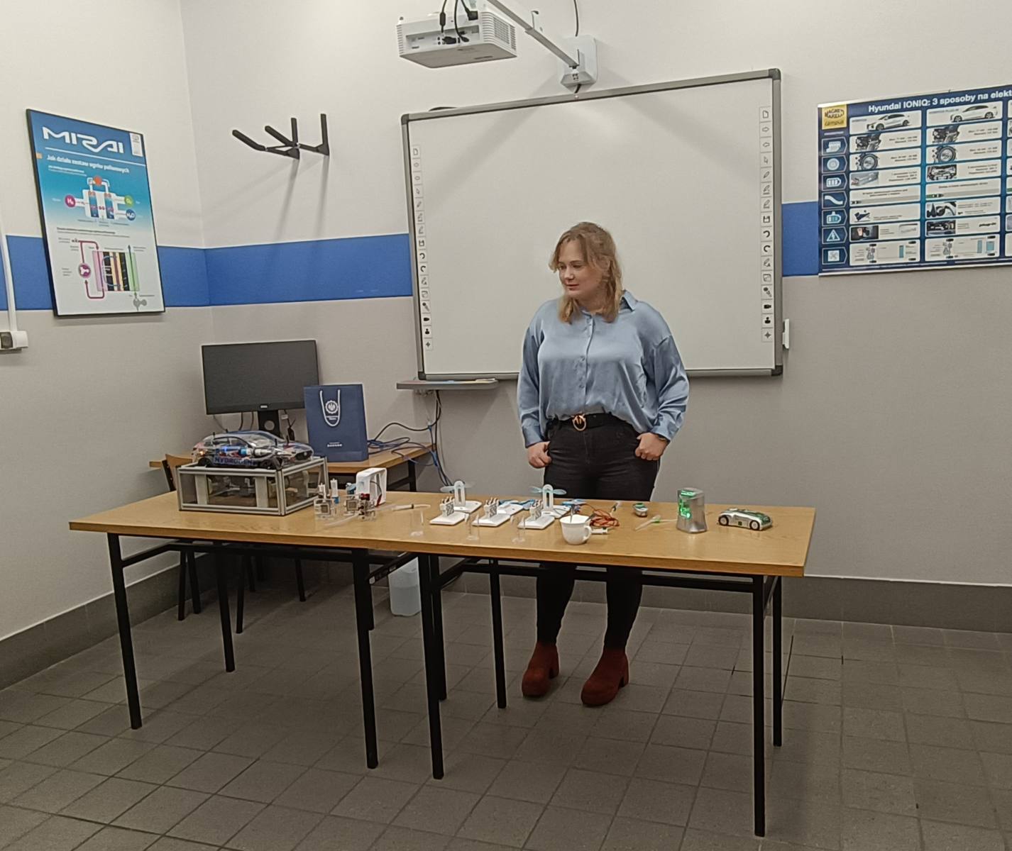 Uczennice naszej szkoły na warsztatach „Zielona Szkoła wodorowa”