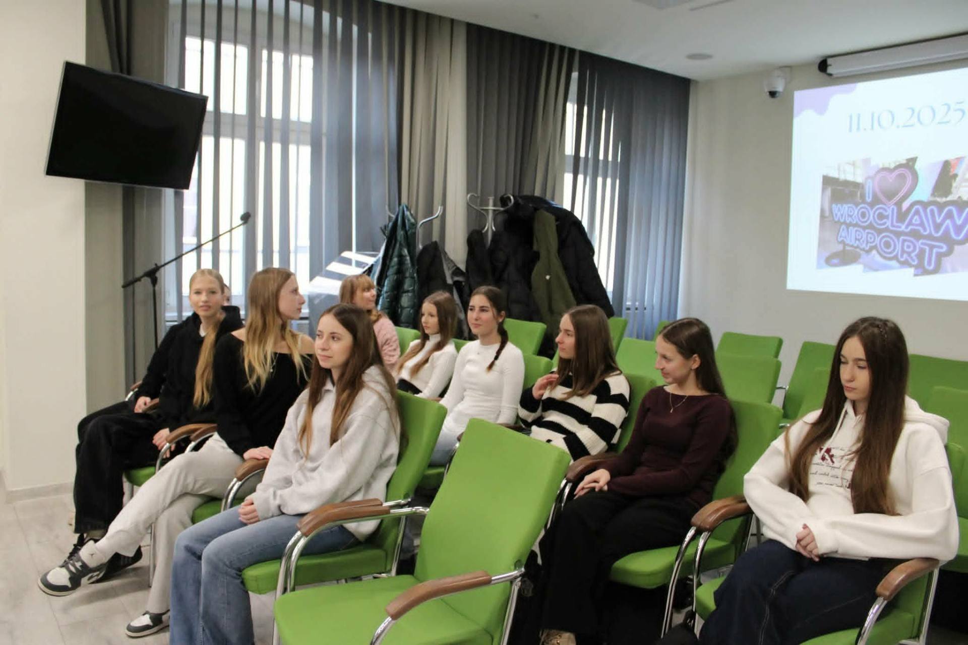 Działania upowszechniające projekt „Staże zawodowe – nowe otwarcie”