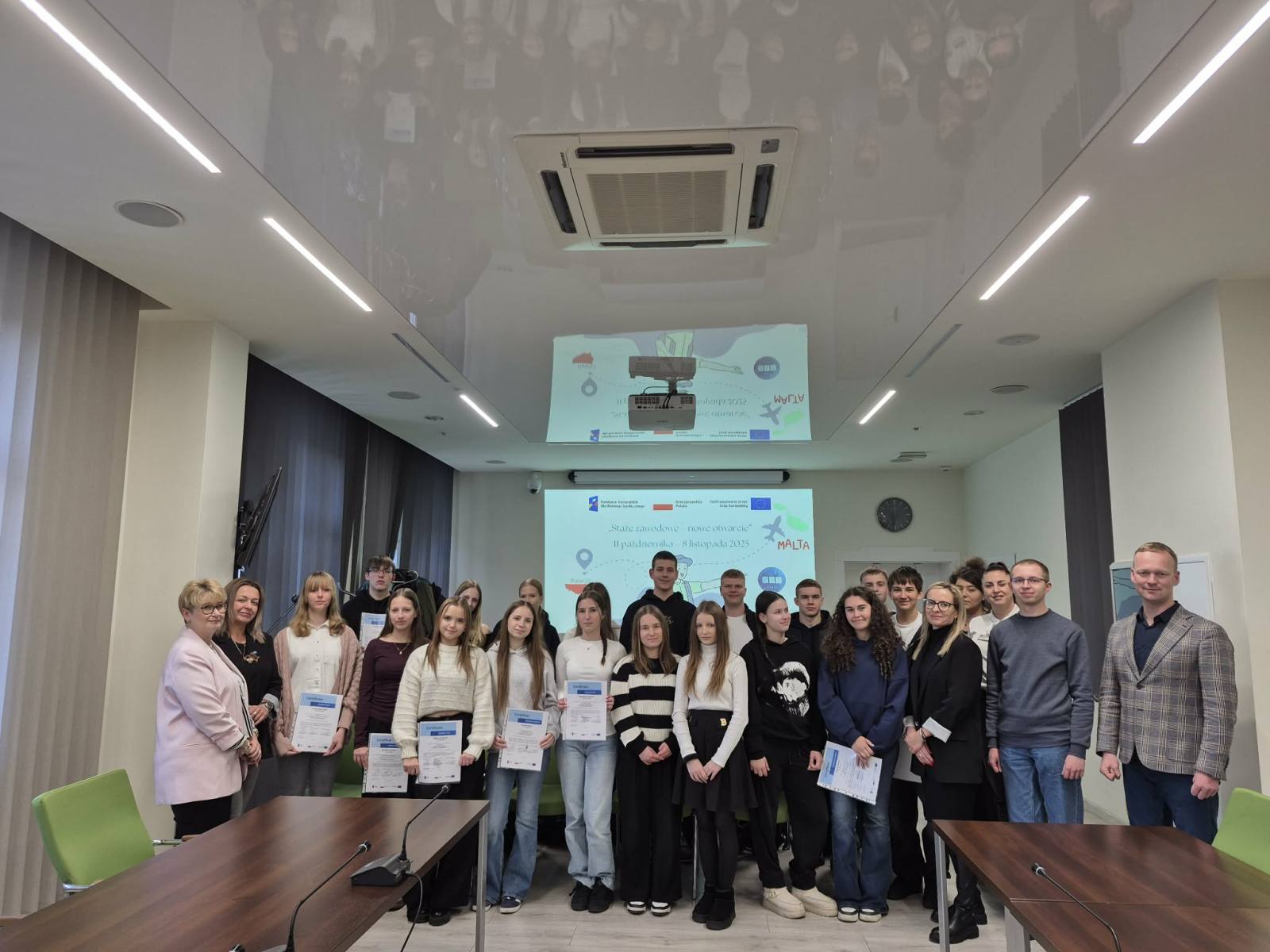 Działania upowszechniające projekt „Staże zawodowe – nowe otwarcie”