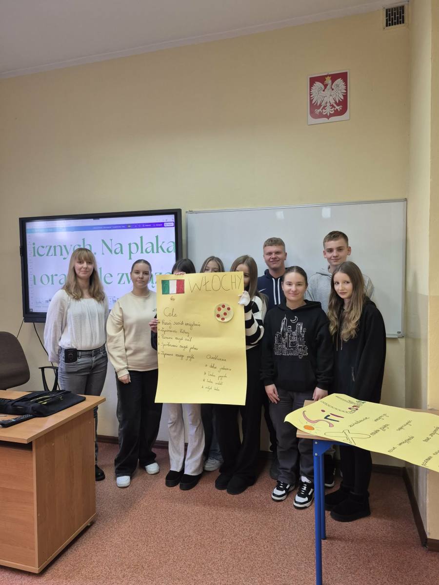 Działania upowszechniające projekt „Staże zawodowe – nowe otwarcie”