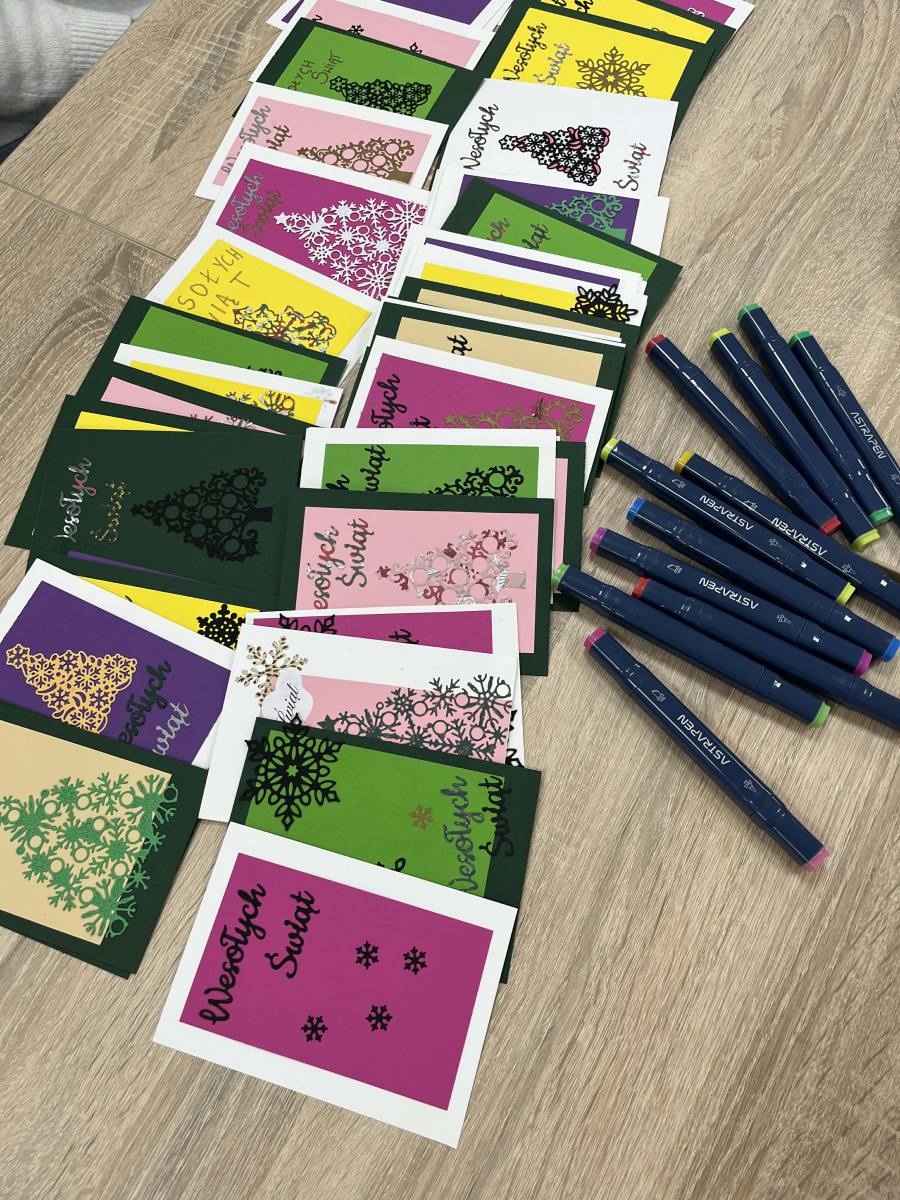 Przygotowane kartki przez uczniów