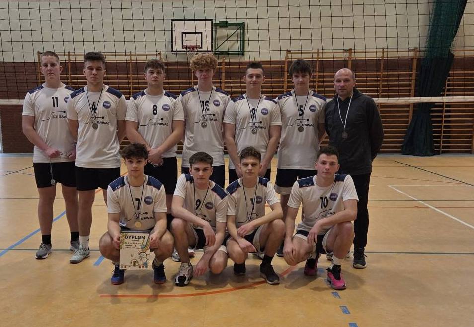 Drużyna wicemistrzowie powiatu w siatkówce!