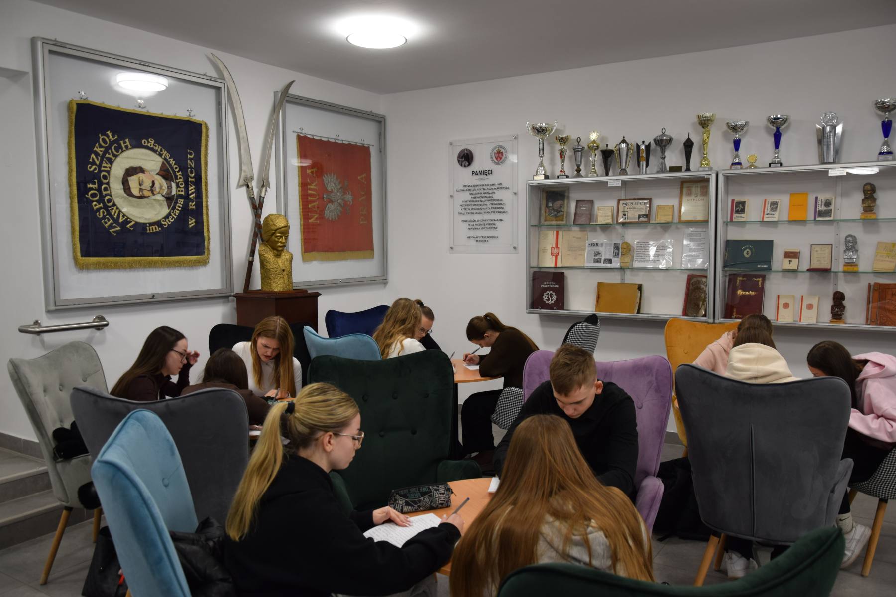 Uczniowie podczas konkursu „Mistrz ortografii”,