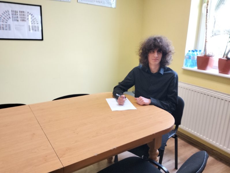 Jakub rozwiązuje test