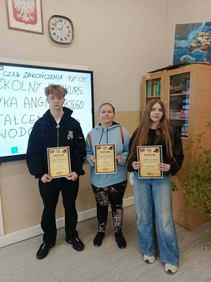 Angielski zawodowy na wysokim poziomie! Monika, Damian i Wiktoria w finale.