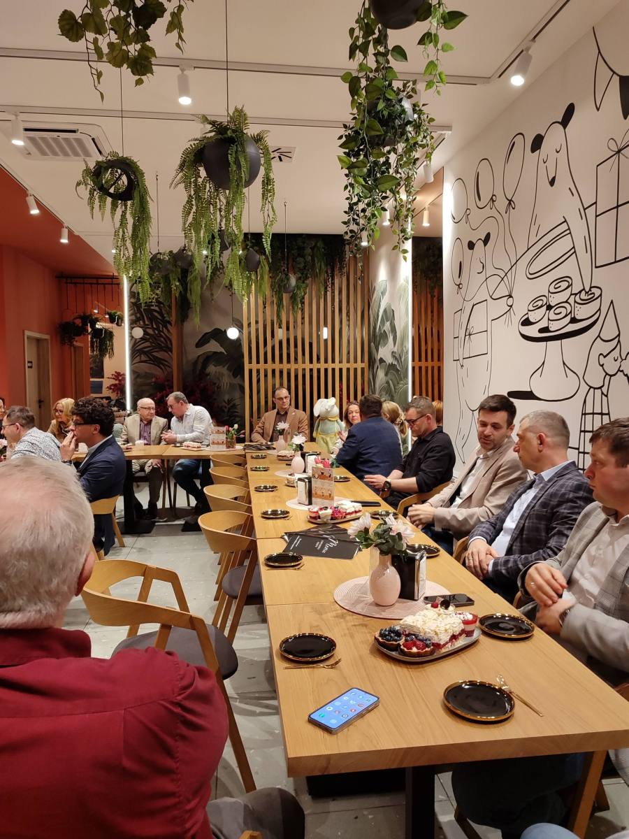 Współpraca dla przyszłości: ZSZ w Rawiczu z wizytą w Regionalnej Izbie Przemysłowo-Handlowej