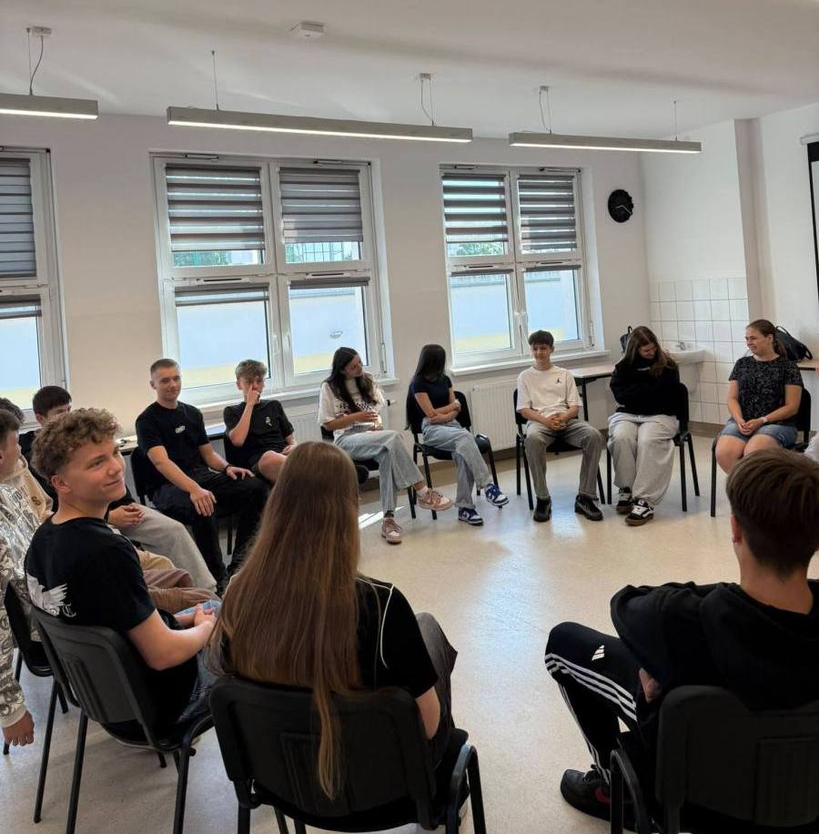 Sukces Projektu Erasmus+ w ZSZ w Rawiczu! Rozmawialiśmy o zdrowiu psychicznym i Portugalii