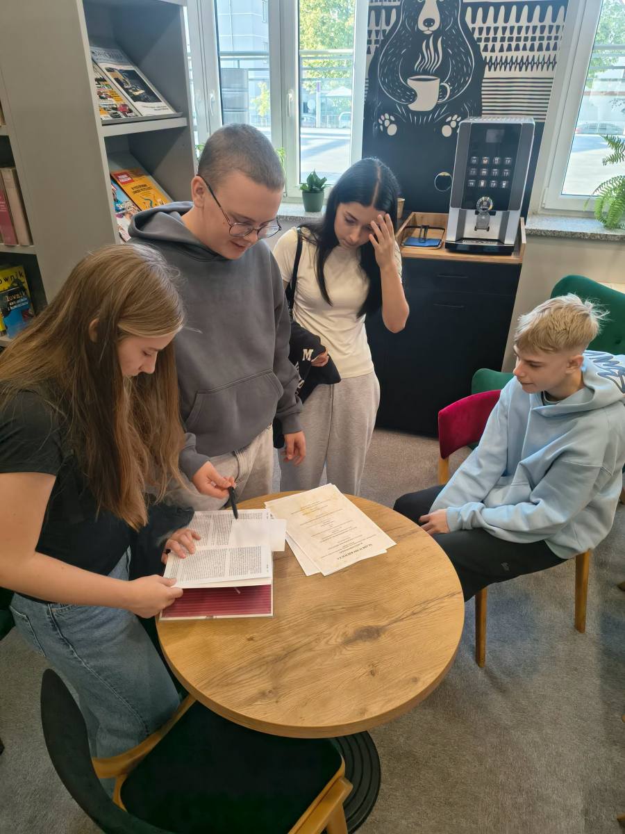 Interaktywne lekcje biblioteczne w ramach projektu „Wielkopolanie wokół Mickiewicza”