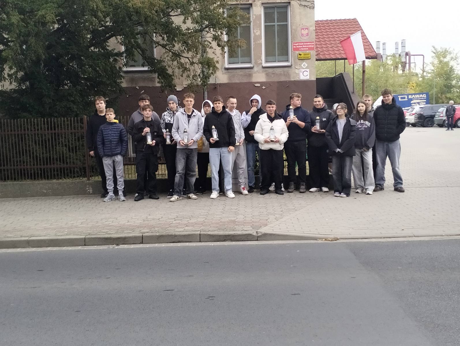 MŁODZIEŻ ZESPOŁU SZKÓŁ ZAWODOWYCH PAMIĘTA……