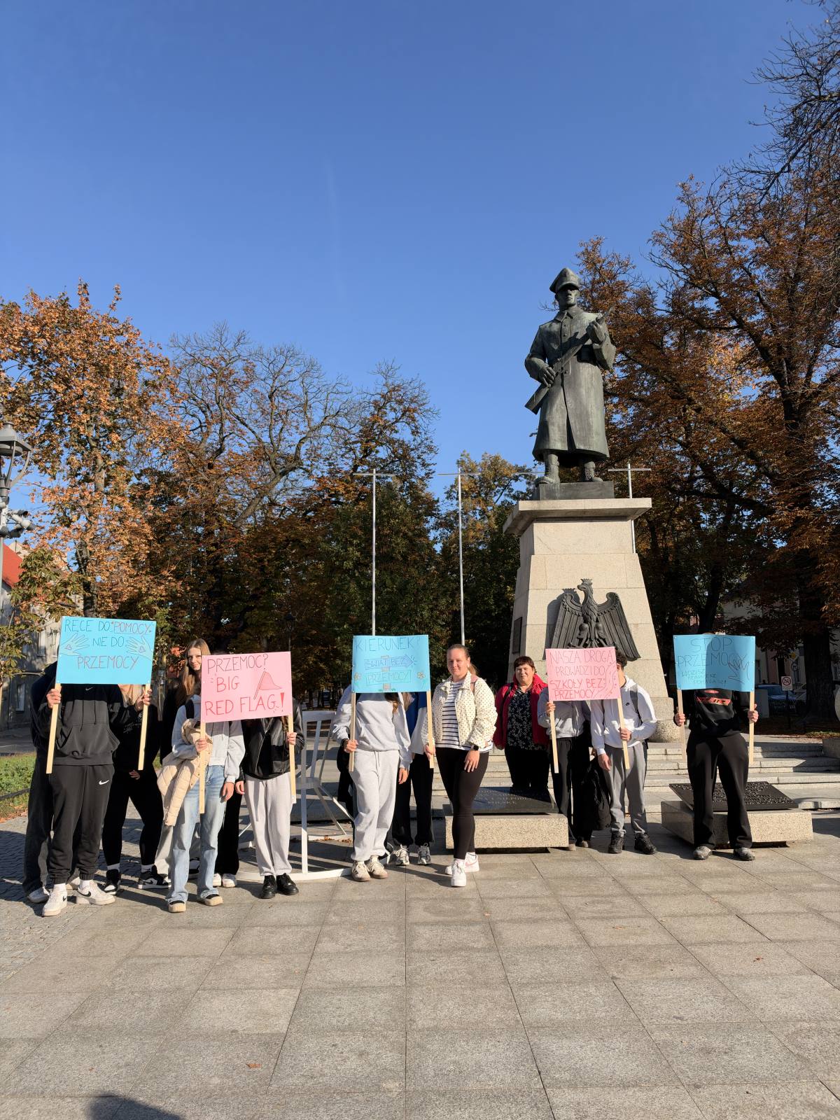 ZESPÓŁ SZKÓŁ ZAWODOWYCH PRZECIWKO PRZEMOCY